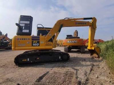 Komatsu PC160 — excavator held by LAMM Investment Company.